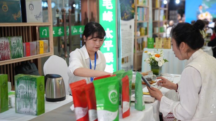 旺苍好茶飘香泉城2024年首场米仓山茶品鉴推介活动走进山东(图3)