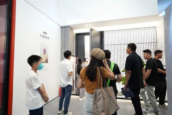 TATA木门锦上宅广州建博会新品发布携手巨擘共绘“家宅和美”愿景(图3)