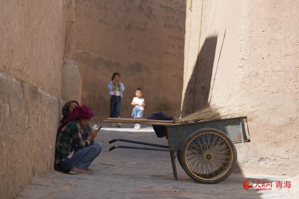 艺术创作叩开古堡门扉(图4)