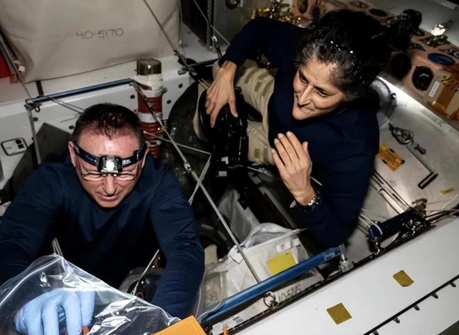 波音这次事故出大了!高度三万六千公里:救都不用救直接解体了(图7)