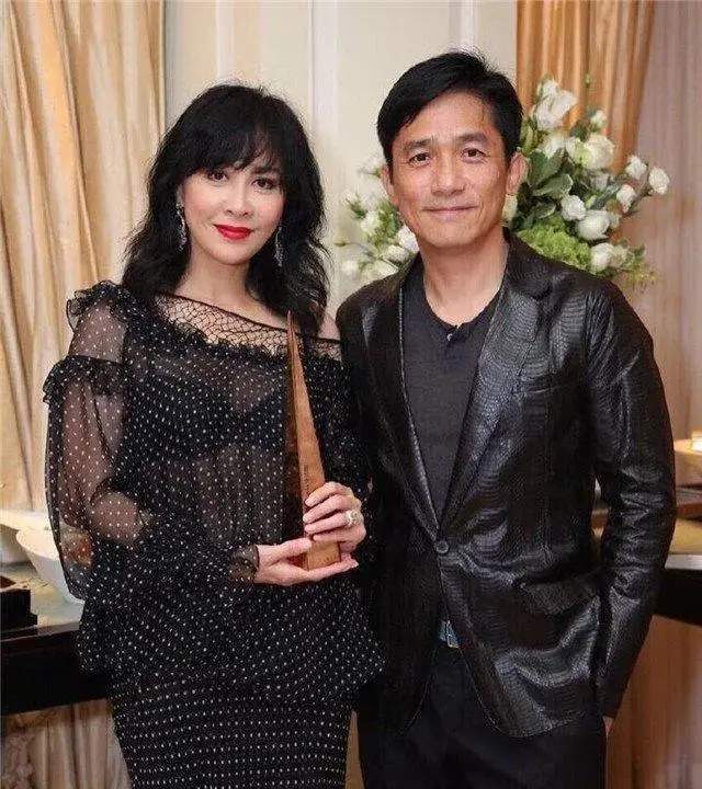 盘点主动追求老公的9位女明星果然啊强扭的瓜很甜！(图5)