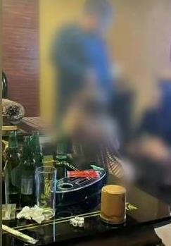 “绿地老总”KTV不雅门事件扑朔迷离