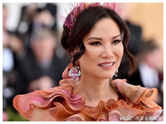 邓文迪风流多情的逆袭人生：与布莱尔缠绵离婚后还套得40亿(图8)