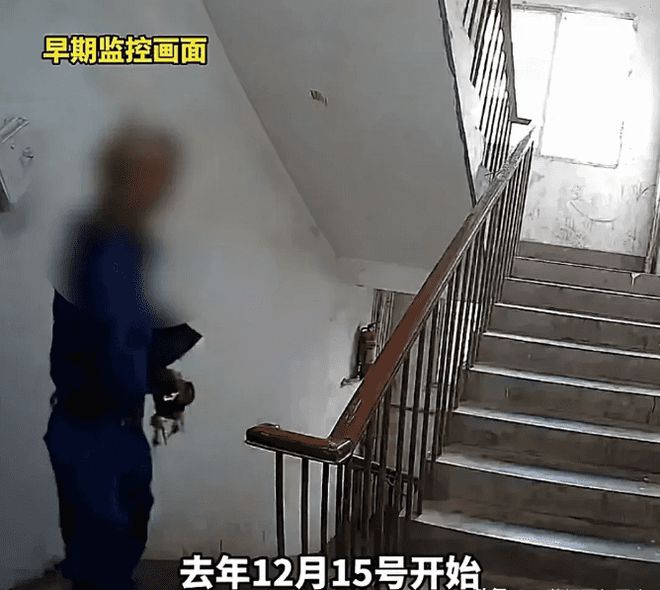 女子投诉邻居打麻将后续：警方介入踹门者救援队的其爸是局长(图9)