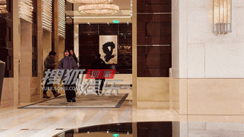 48小时4个瓜！主动发床照酒店3小时被“排挤”她“赢”了(图13)