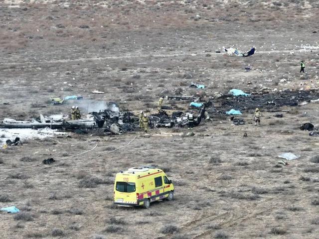 38人遇难！阿塞拜疆航空坠毁客机舱内画面曝光黑匣子已找到