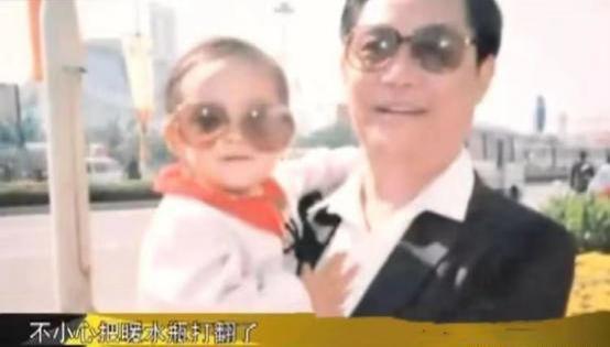 抛弃病重丈夫甩掉著名导演55岁再嫁比利时豪门的她现状怎样了(图8)