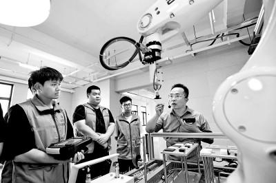 走到隔壁学校去上课——“拆”掉围墙“互选互认”促高校资源共享