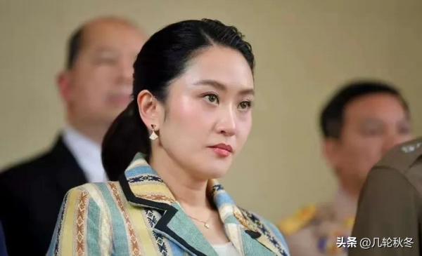 佩通坦通话门事件发酵曼谷万人集会呼吁佩通坦“下台”(图1)