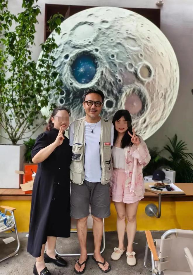 46岁前湖南台一姐杨乐乐素颜逛菜场砍价别墅庭院曝光太高级了(图6)