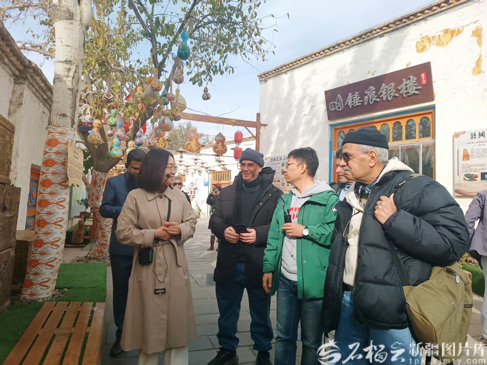 海外高校教师漫步库车老街——门楣留影巷陌听风