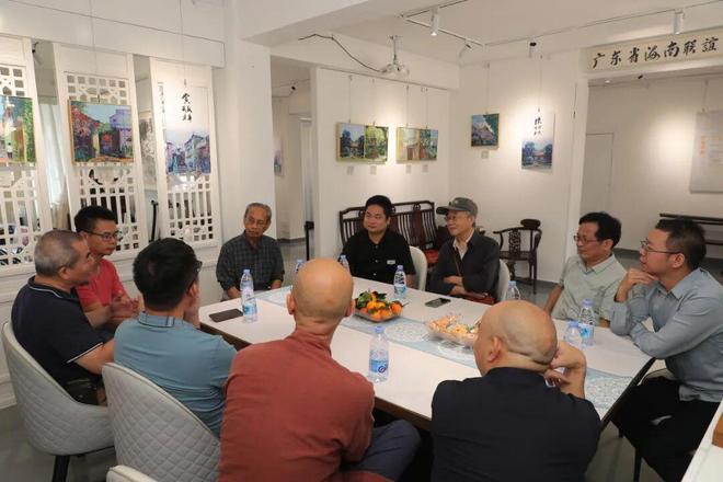 张宇东“唐家印象”主题作品展广州开展蓝调画笔勾勒古镇非遗韵味