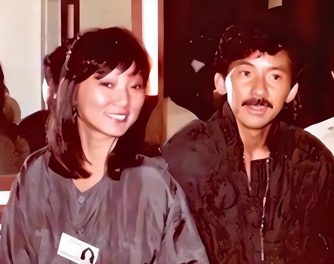 “铁肺歌王”林子祥:为娶小14岁嫩徒赔偿前妻3000万如今怎样(图2)