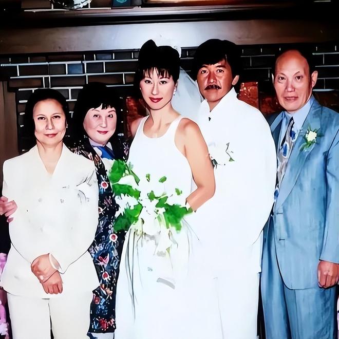 “铁肺歌王”林子祥:为娶小14岁嫩徒赔偿前妻3000万如今怎样(图10)