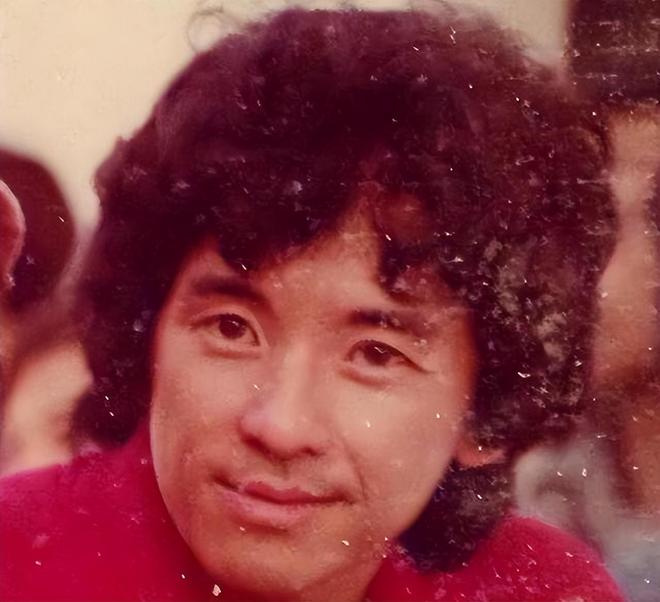 “铁肺歌王”林子祥:为娶小14岁嫩徒赔偿前妻3000万如今怎样(图16)