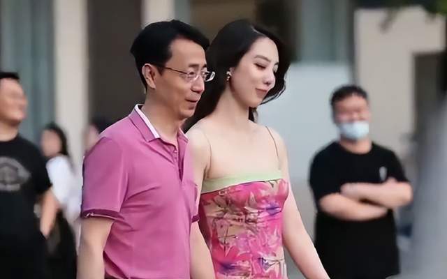 国企门事件回顾：女主董某某背景被曝光！