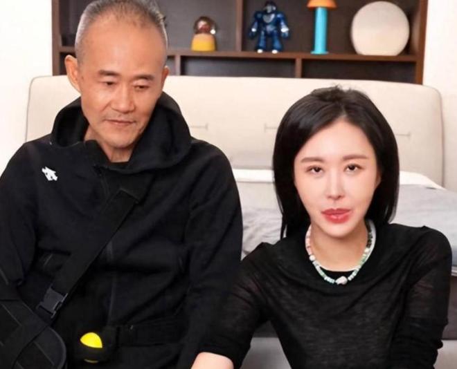 演都不演了！田朴珺承认嫌王石烦她给所有的老夫少妻都提了个醒(图5)