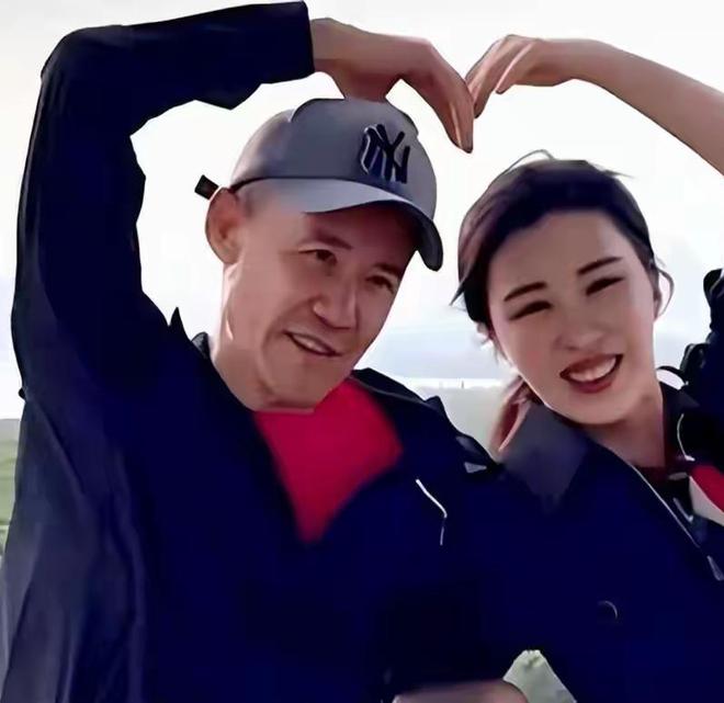 演都不演了！田朴珺承认嫌王石烦她给所有的老夫少妻都提了个醒(图3)