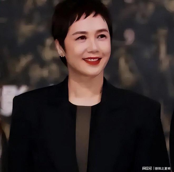 59岁蒋雯丽定居英国网友惋惜一代女神老去(图24)