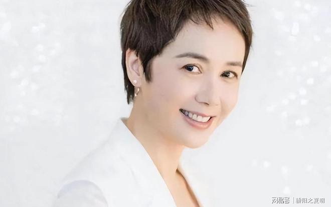 59岁蒋雯丽定居英国网友惋惜一代女神老去(图28)