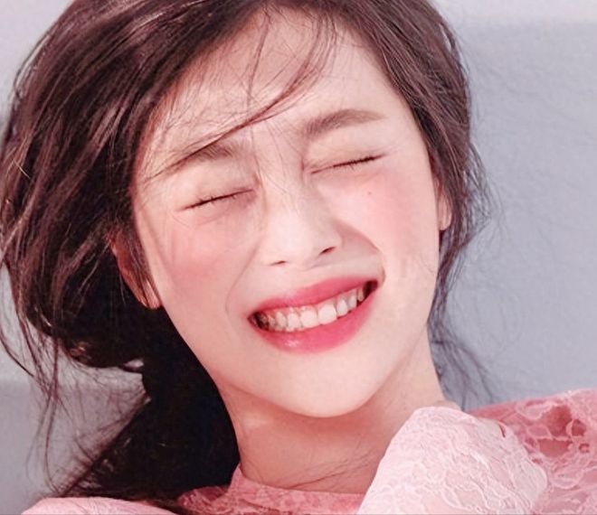 网上曝光的不雅聊天记录是怎么来的为啥会成为网友关注的热点？(图1)